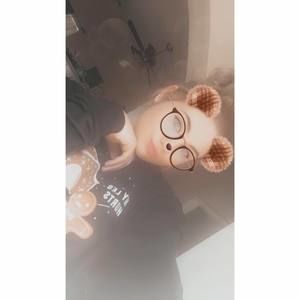 Meet your Posher, Maddi